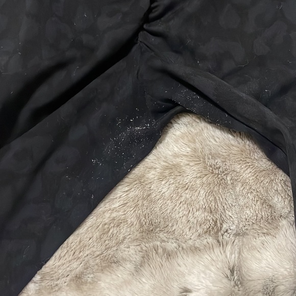 Ryderwear Leopard Scrunch Butt leggings - Picture 3 of 3